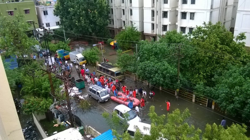 boats in velachery to rescue people