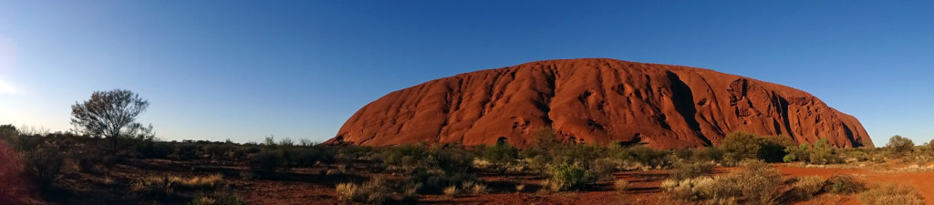 uluru morning panorama